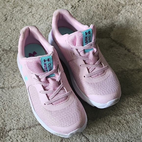 Under Armour Outhustle Shoes - Magenta & Pink - Picture 1 of 4
